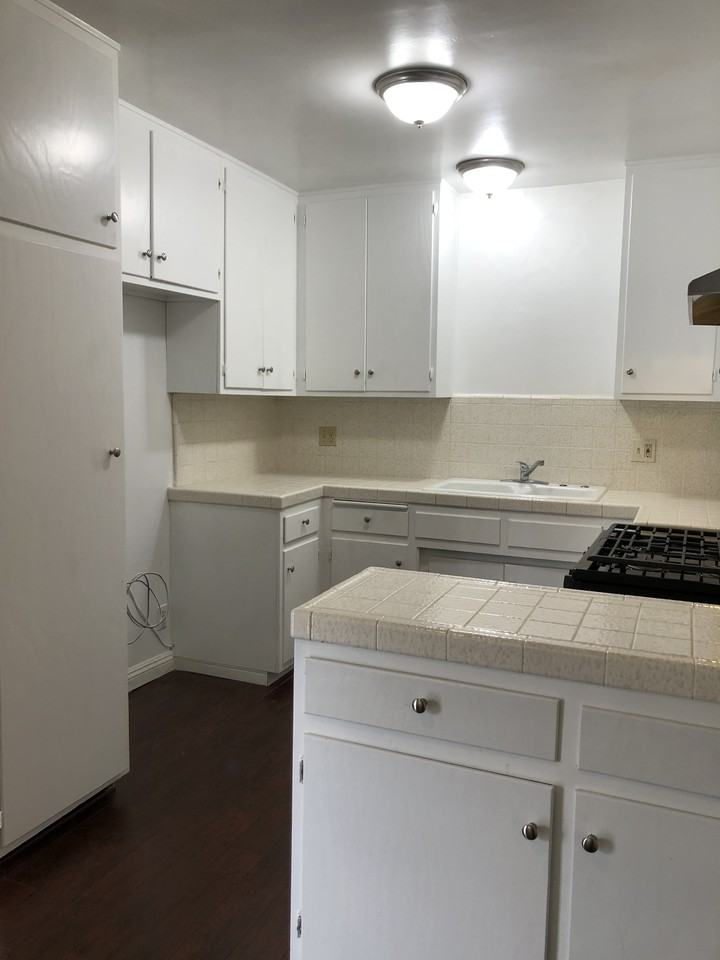 936 W Huntington Dr #H - Photo 5 of 15