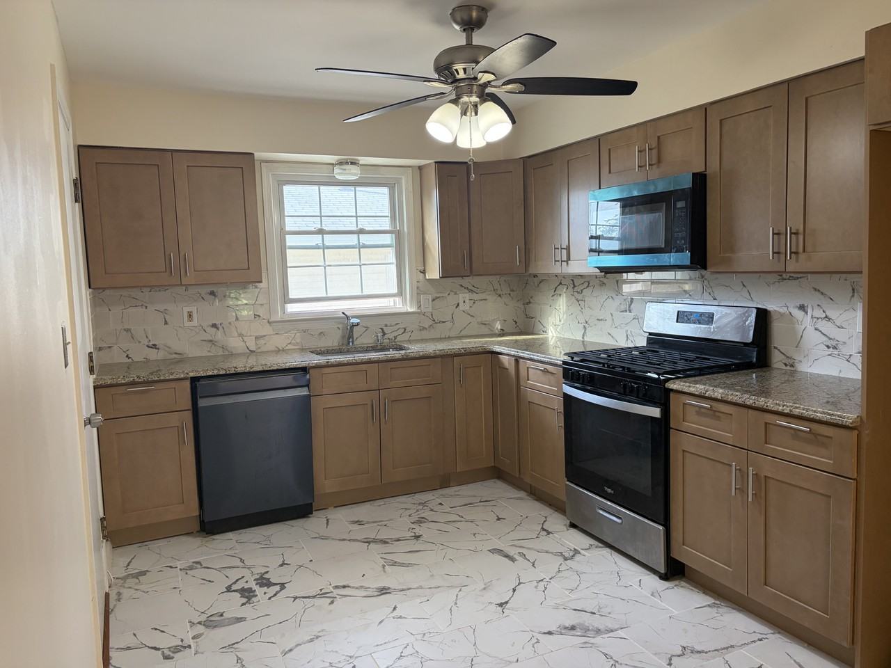 841 Walnut St #2 - Photo 6 of 11