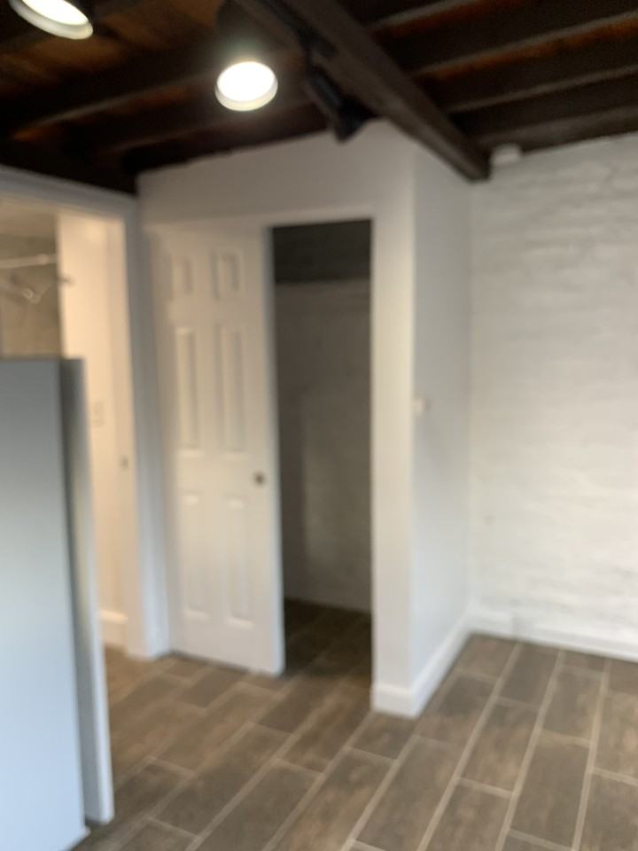 222 Santa Cruz Ave #17 - Photo 5 of 9