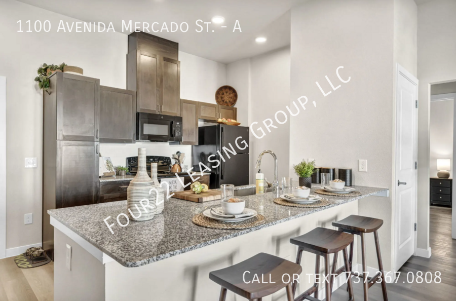 1100 Avenida Mercado St #A - Photo 4 of 9