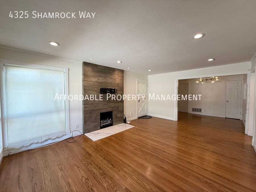 4325 Shamrock Way - Photo 5 of 25