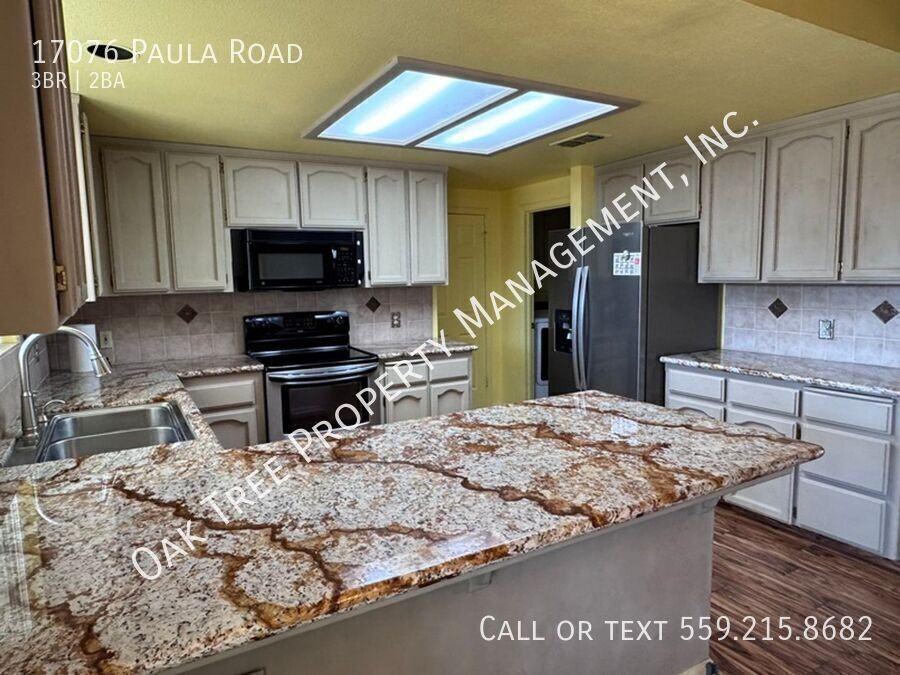 17076 Paula Rd - Photo 5 of 15