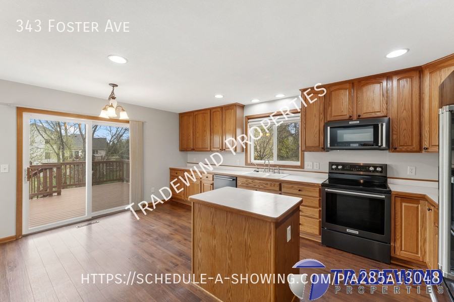 343 Foster Ave - Photo 6 of 50