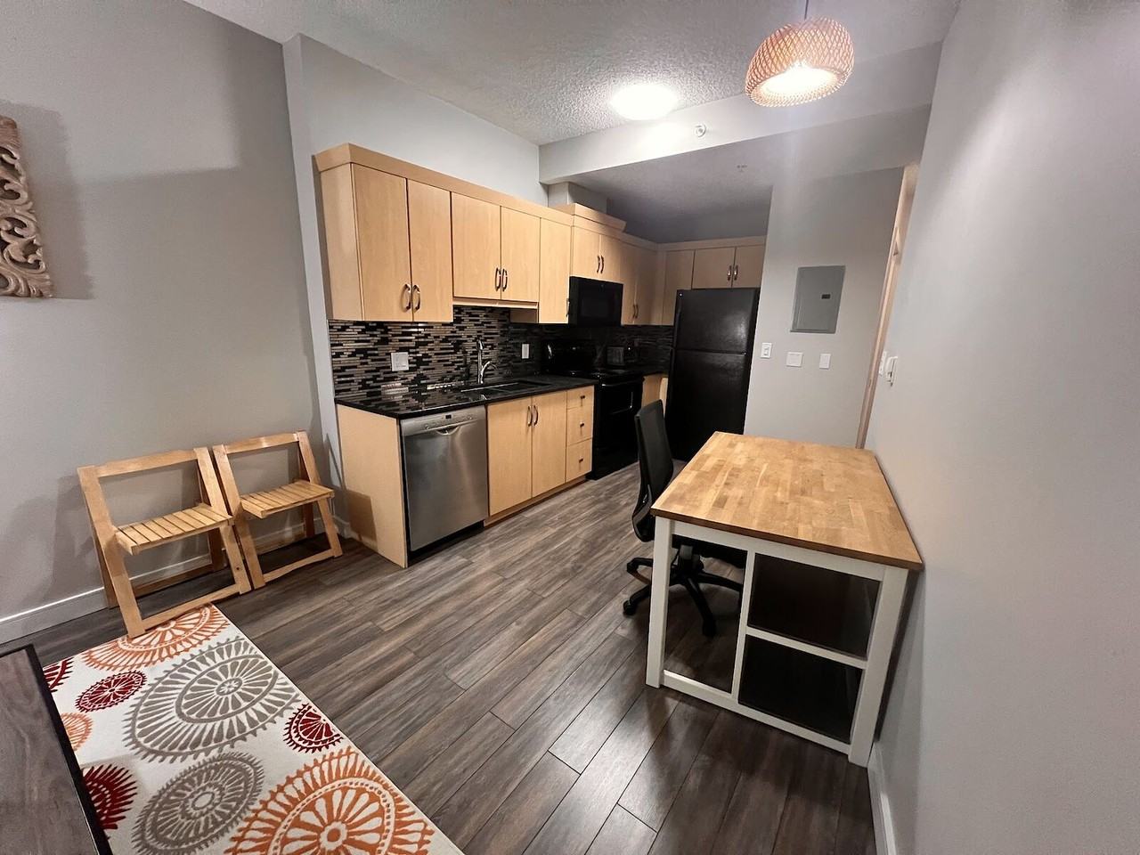 1053, 10th ST SW - Photo 6 of 22