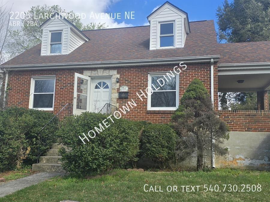 2205 Larchwood St Ne - Photo 2 of 15