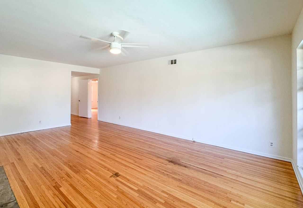 6941 Mclennan Ave - Photo 3 of 22