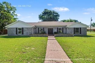 412 Woodland Park Dr - Photo 1 of 1