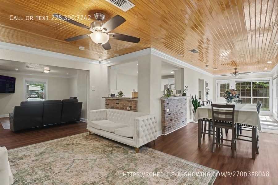 412 Woodland Park Dr - Photo 2 of 26