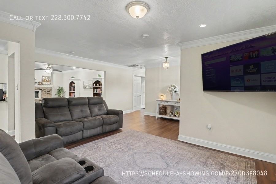 412 Woodland Park Dr - Photo 7 of 26