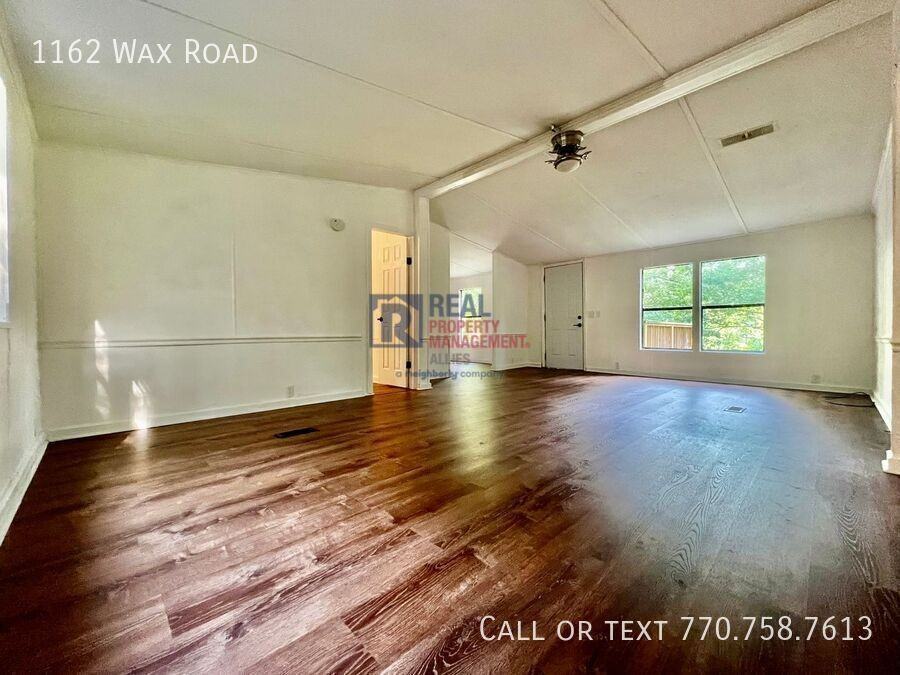 1162 Wax Rd Se - Photo 3 of 13