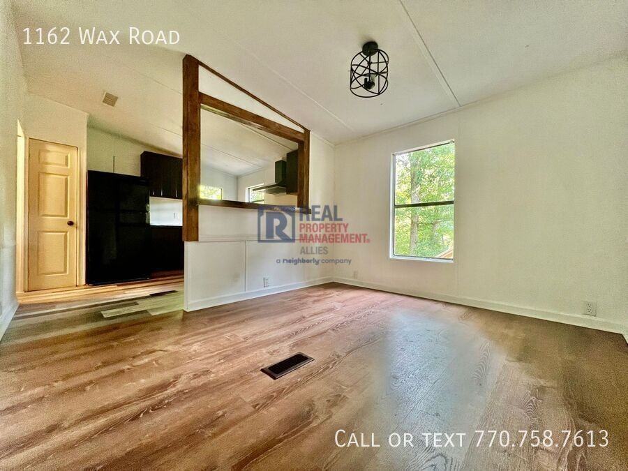 1162 Wax Rd Se - Photo 5 of 13