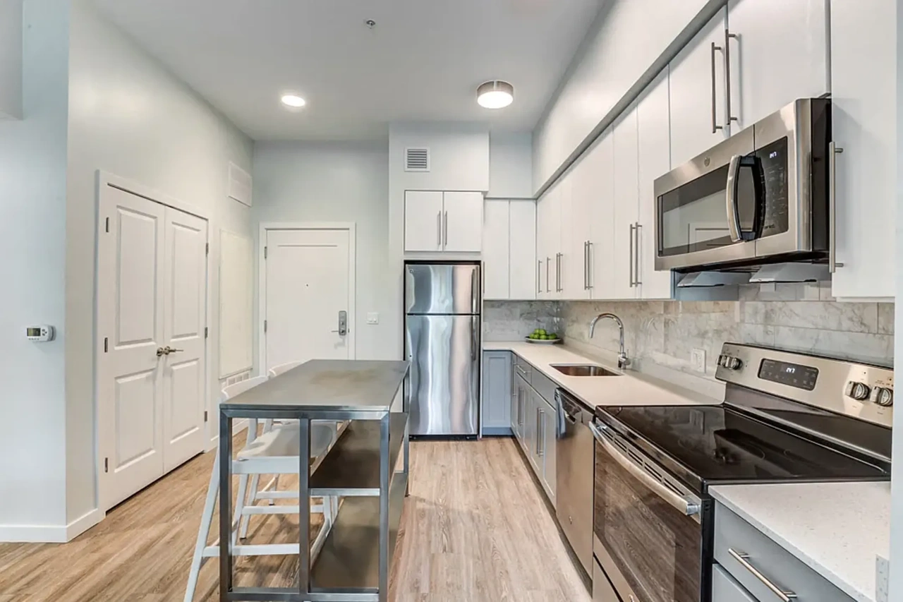 75 Cowles Lane, Unit 45 - Photo 7 of 13