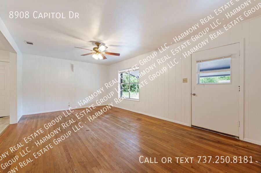 8908 Capitol Dr - Photo 3 of 17