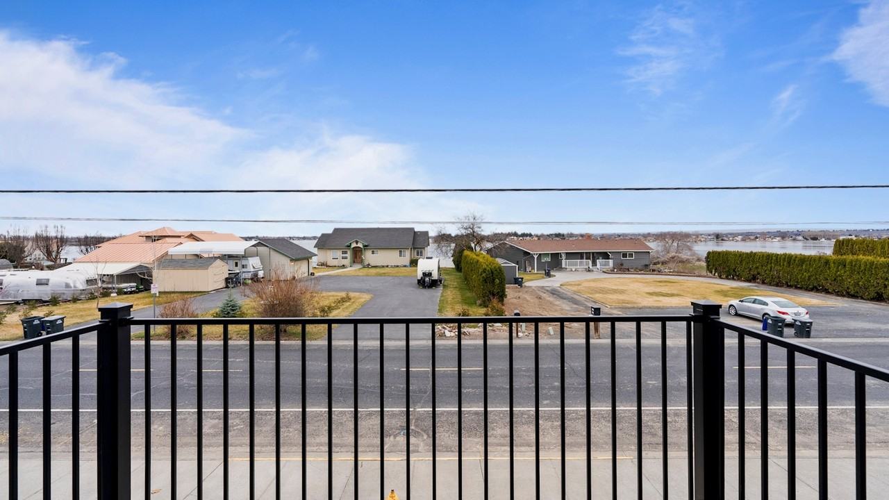 2625 w marina drive, Unit 1 - Photo 3 of 15