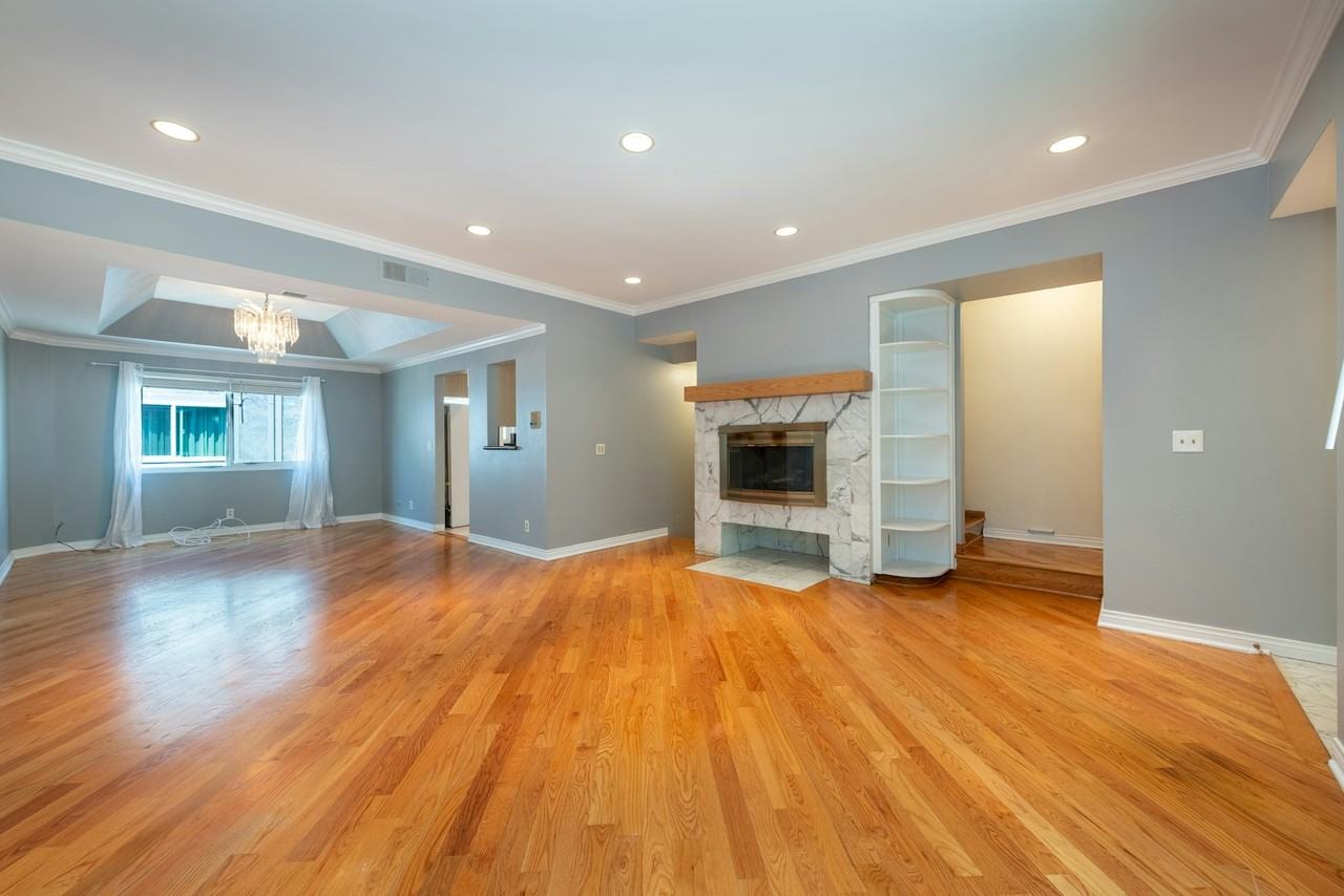 12416 Magnolia Boulevard - Photo 5 of 23