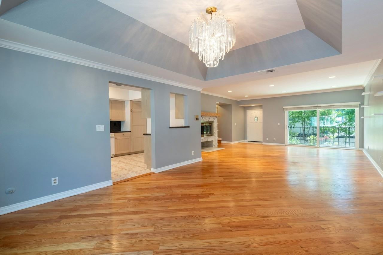 12416 Magnolia Boulevard - Photo 6 of 23