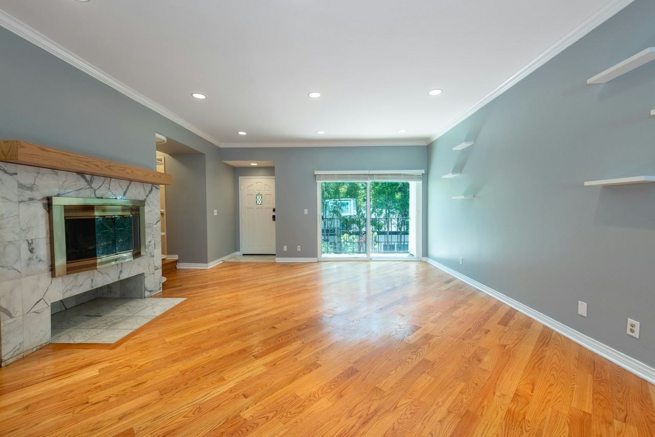 12416 Magnolia Boulevard - Photo 7 of 23