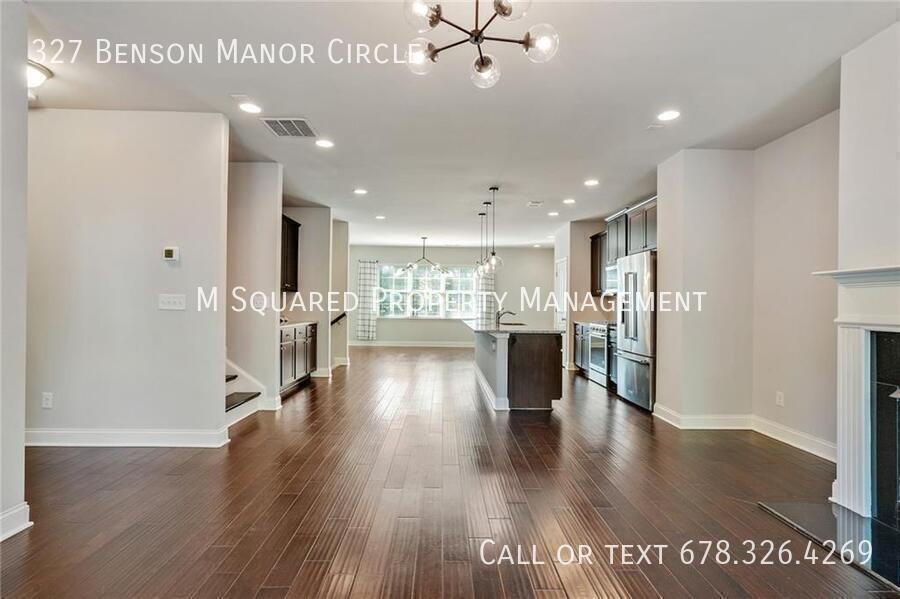 327 Benson Manor Cir Se - Photo 2 of 26