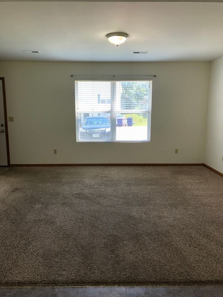 415 Briden Ct - Photo 6 of 41