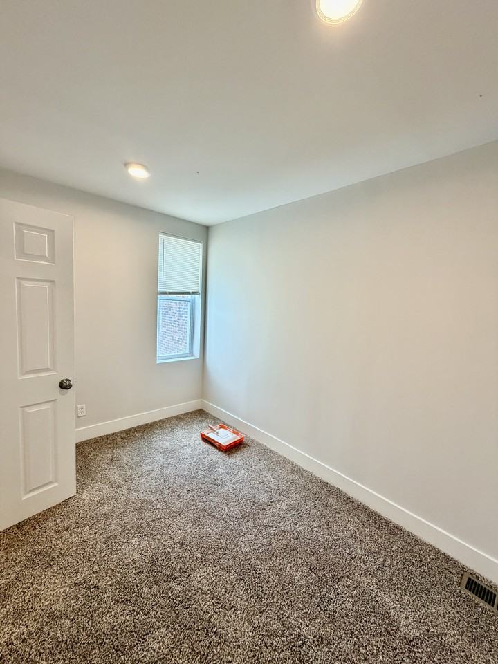 2073 Pickwick St - Photo 7 of 15