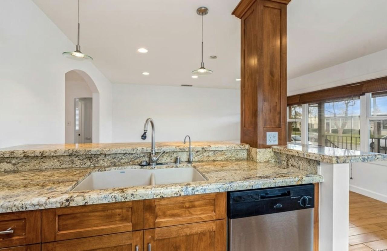 4759 Hackett Avenue - Photo 2 of 32