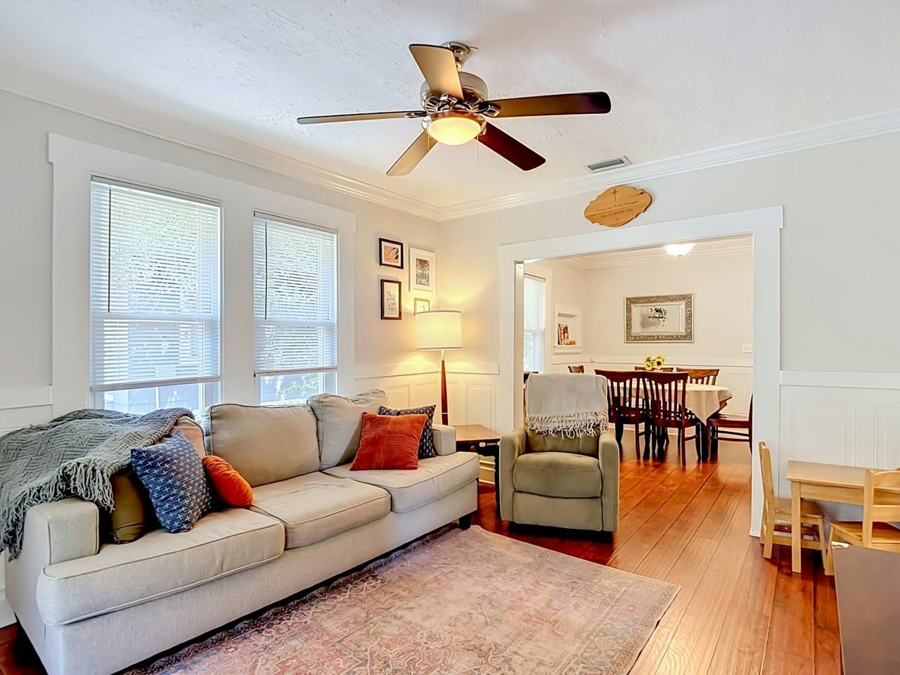 115 East Lambright Street - Photo 3 of 41