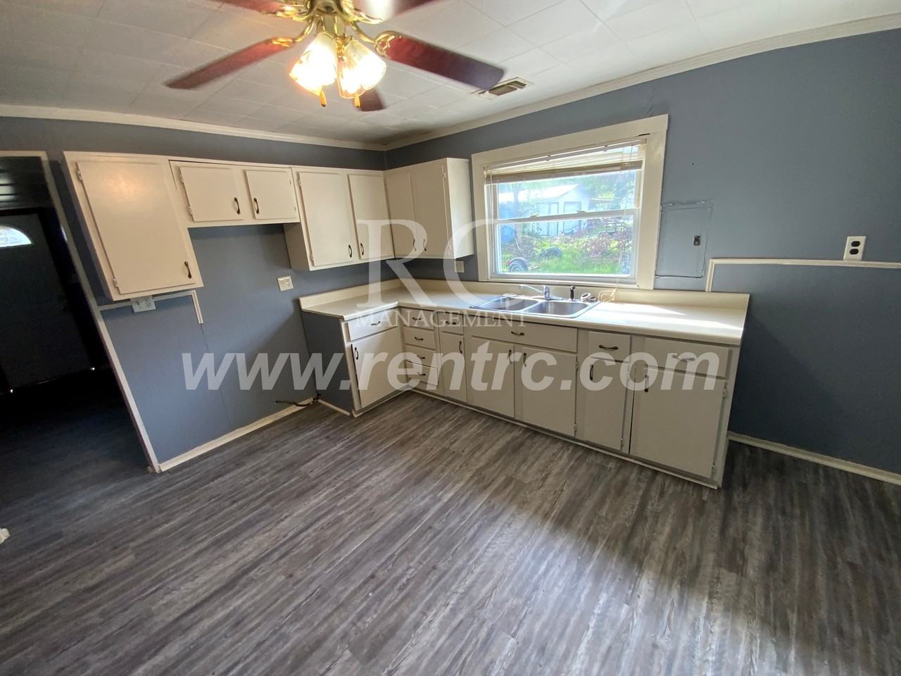 117 Vance Ln - Photo 3 of 16