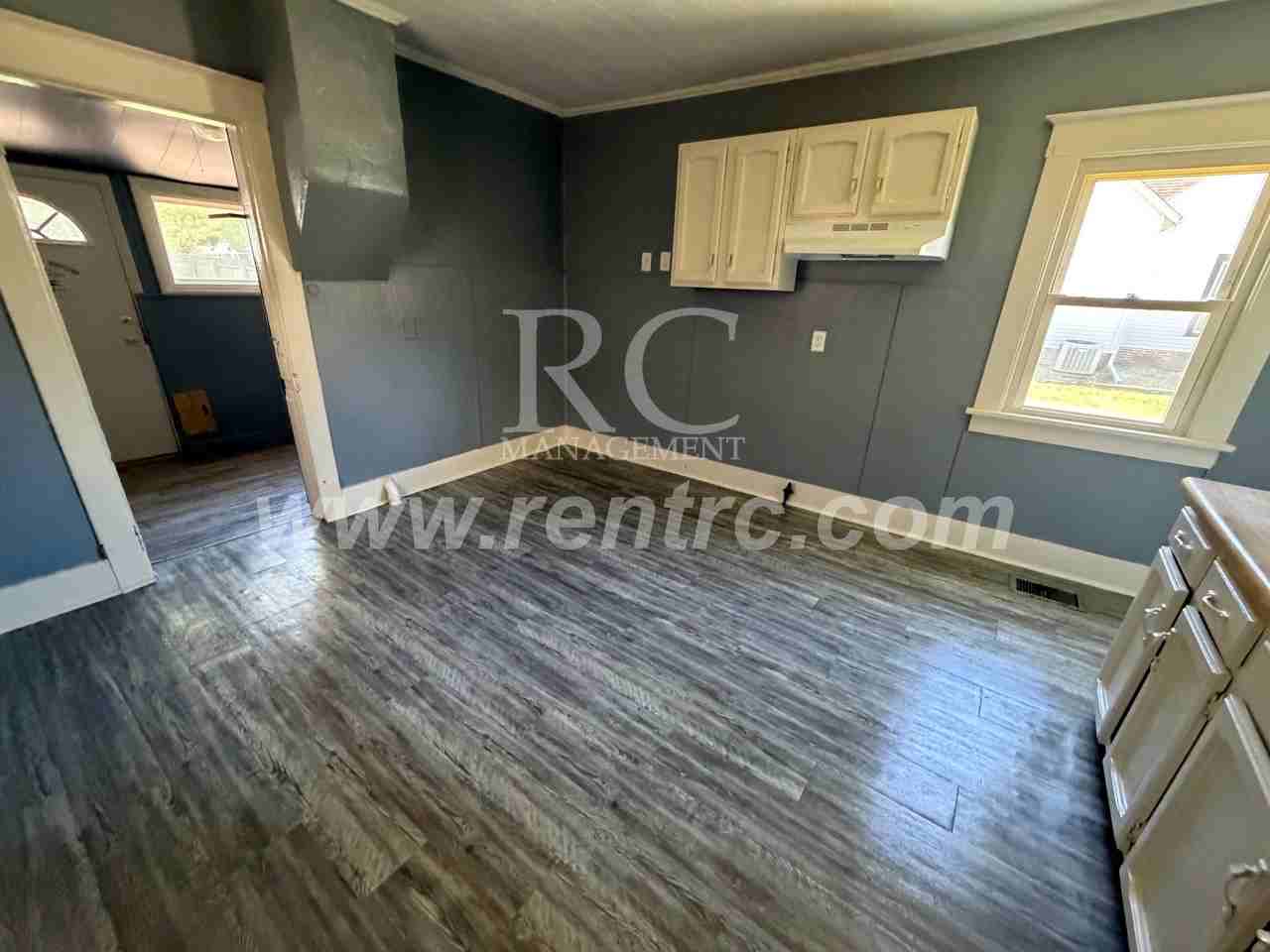 309 W Washington St - Photo 2 of 13