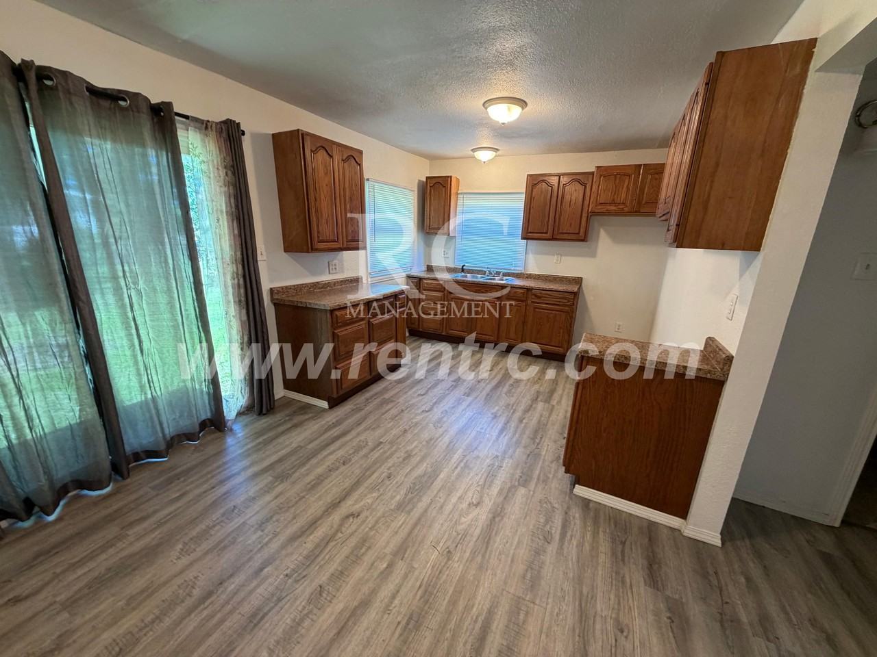 107 W 13th St #W - Photo 3 of 13