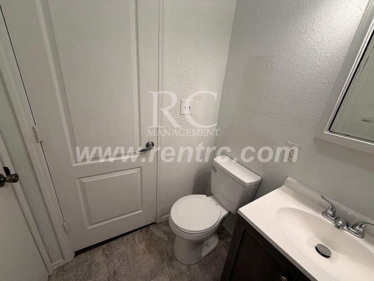 107 W 13th St #W - Photo 5 of 13