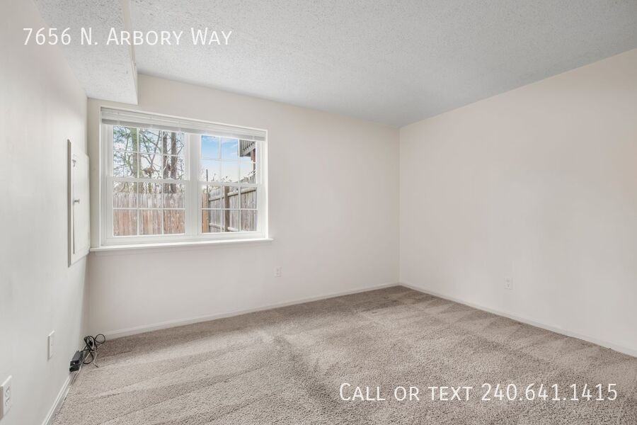 7656 N Arbory Way - Photo 7 of 12