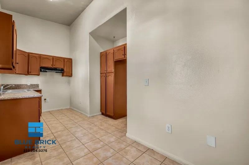 5869 S Figueroa St #3S8 - Photo 6 of 20