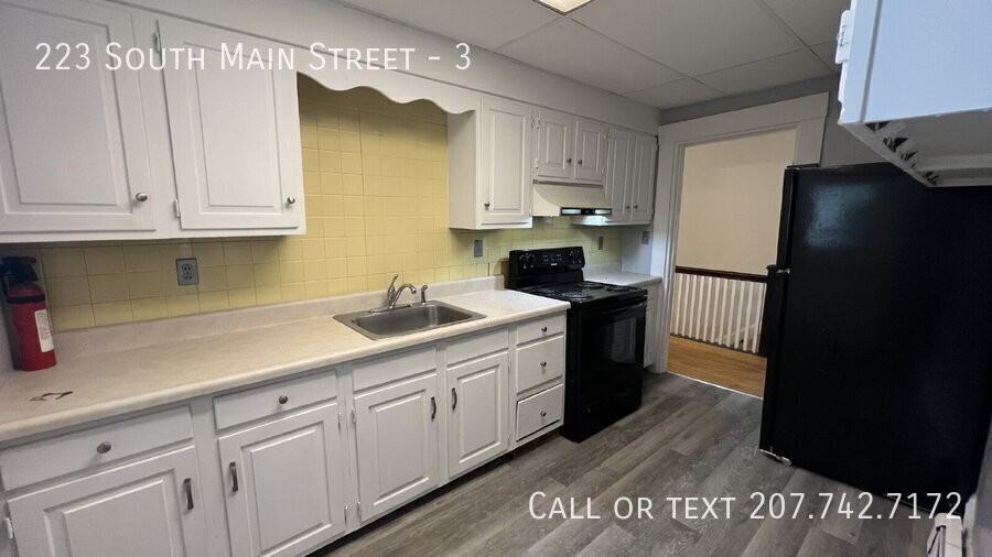 223 S Main St #3 - Photo 4 of 21