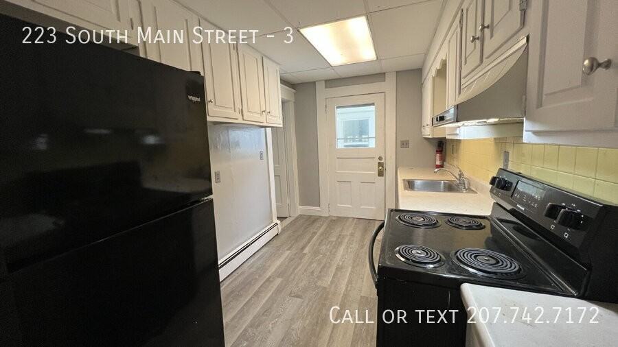 223 S Main St #3 - Photo 5 of 21