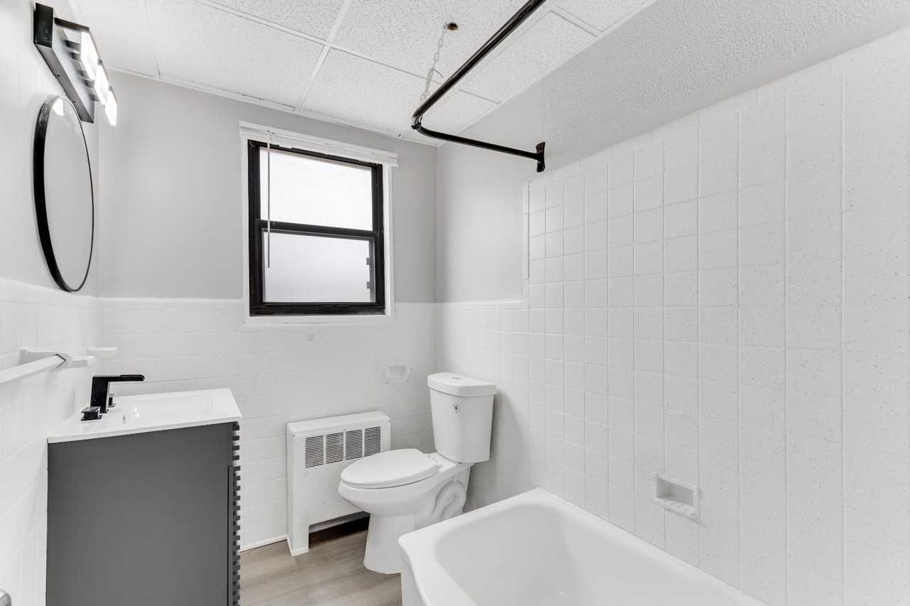 Forest Park Apartments - Photo 4 of 6