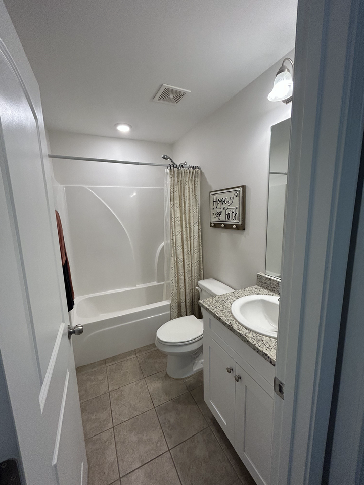 74 Nottingham Way - Photo 5 of 9