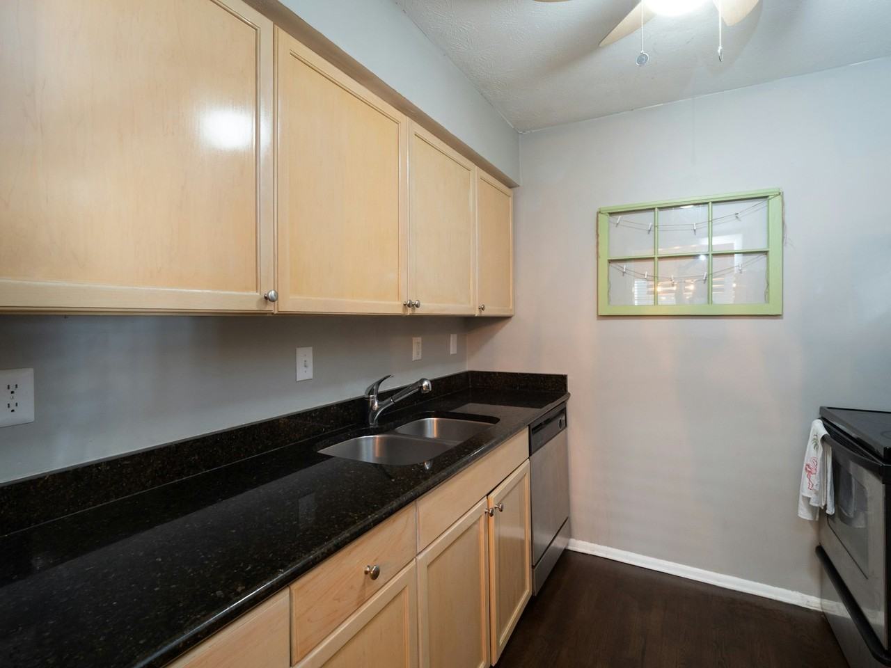 1150 Collier Road Northwest, Unit H10 - Photo 7 of 29