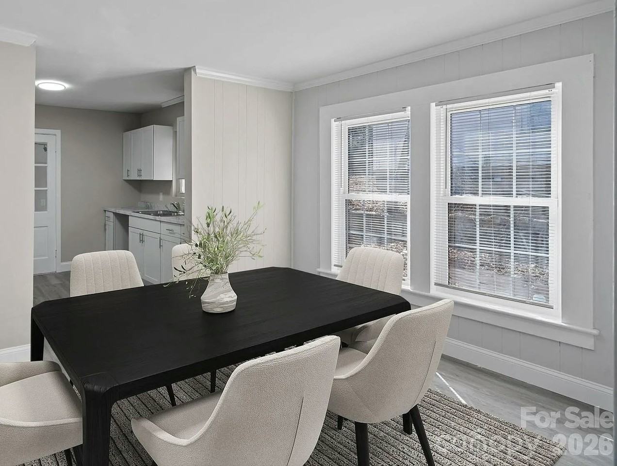 310 Pineview St - Photo 6 of 8