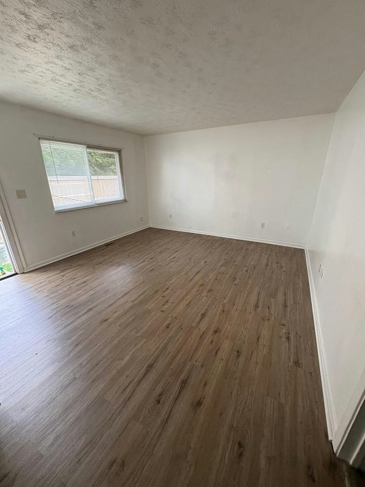 56 Fernwood Avenue, Unit C - Photo 4 of 11