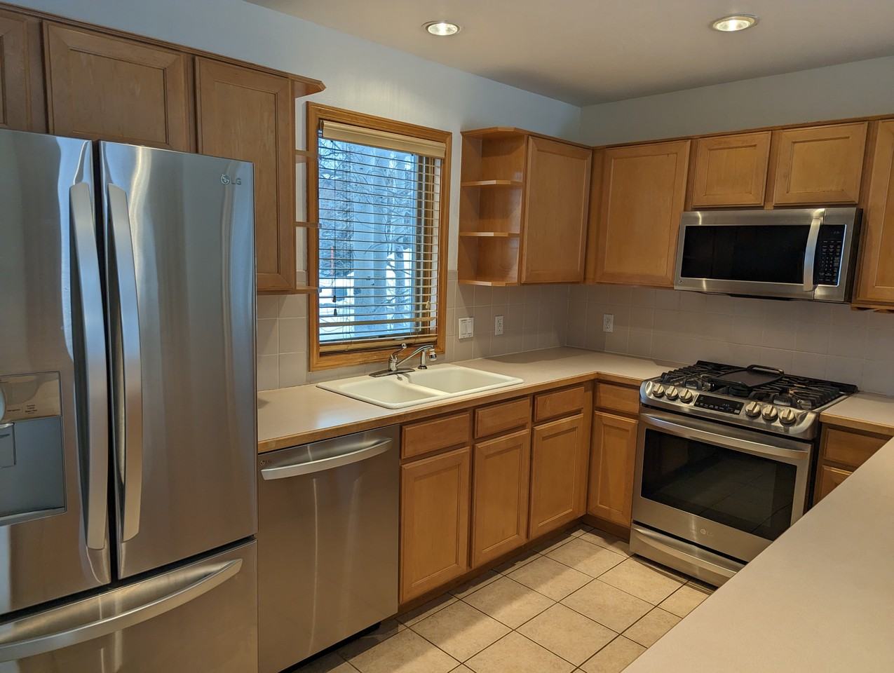 430 Belford St #C - Photo 5 of 25