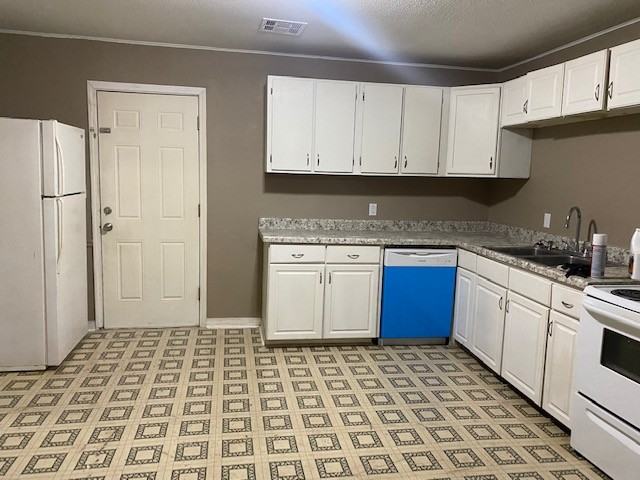 219 S 70th East Ave #32 - Photo 3 of 14