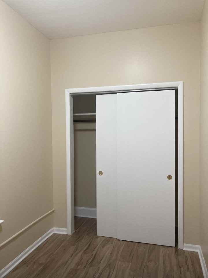 2319 W 25th St #1 - Photo 7 of 24