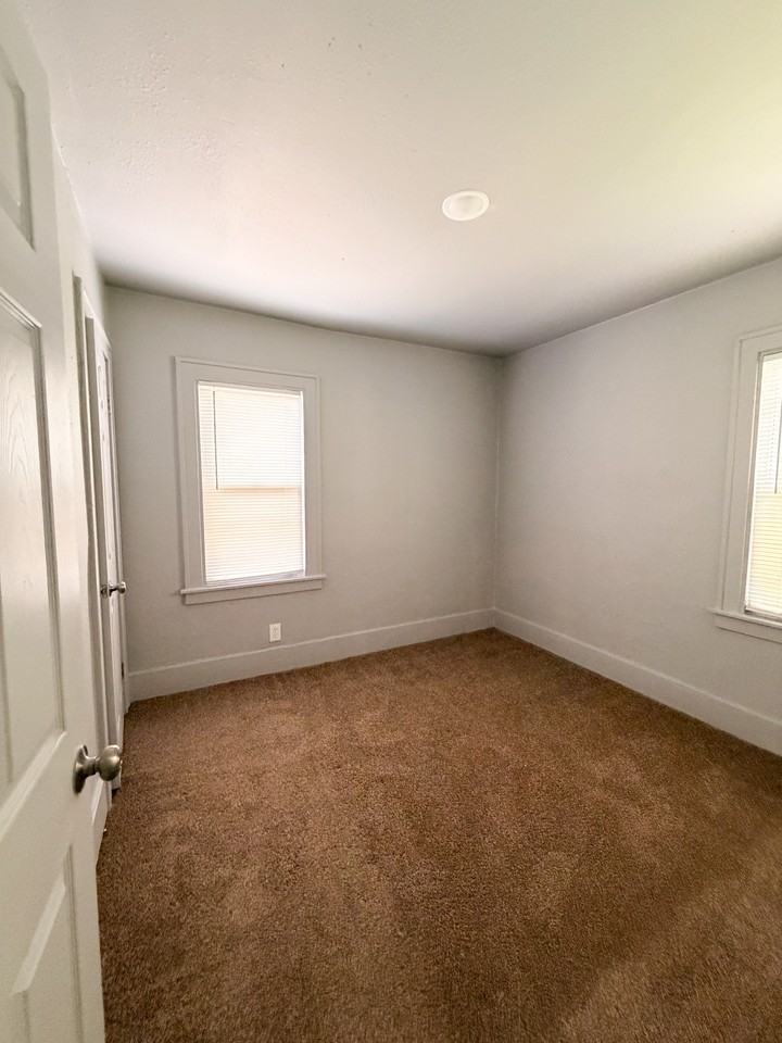 13225 Santa Rosa Dr #1 - Photo 7 of 37