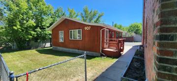 featured image of 907 E 6th Ave