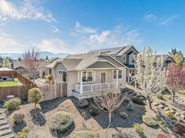 featured image of 2264 College Way #1