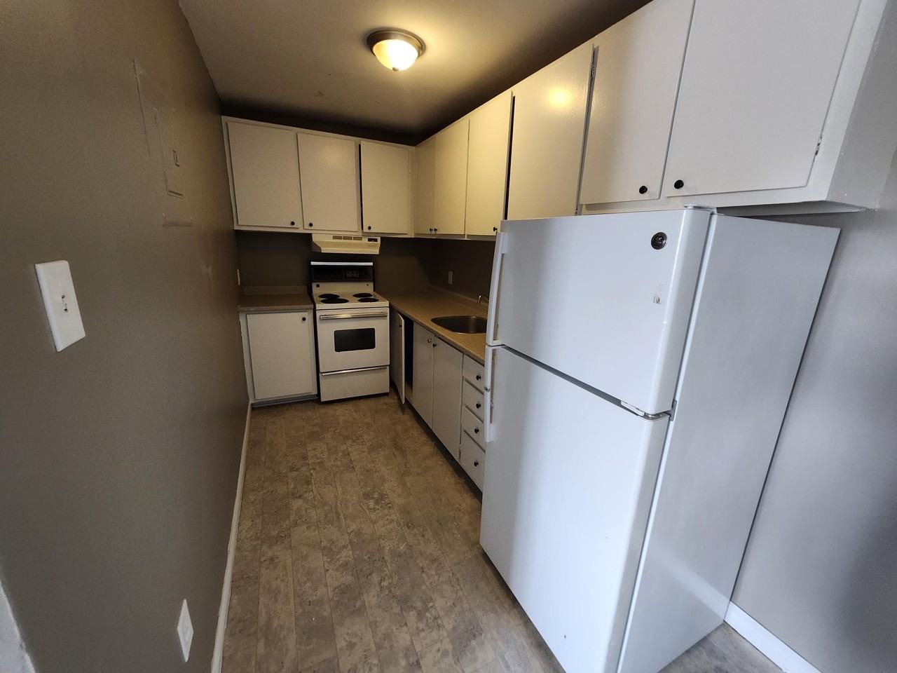 7 Roxbury Dr #6