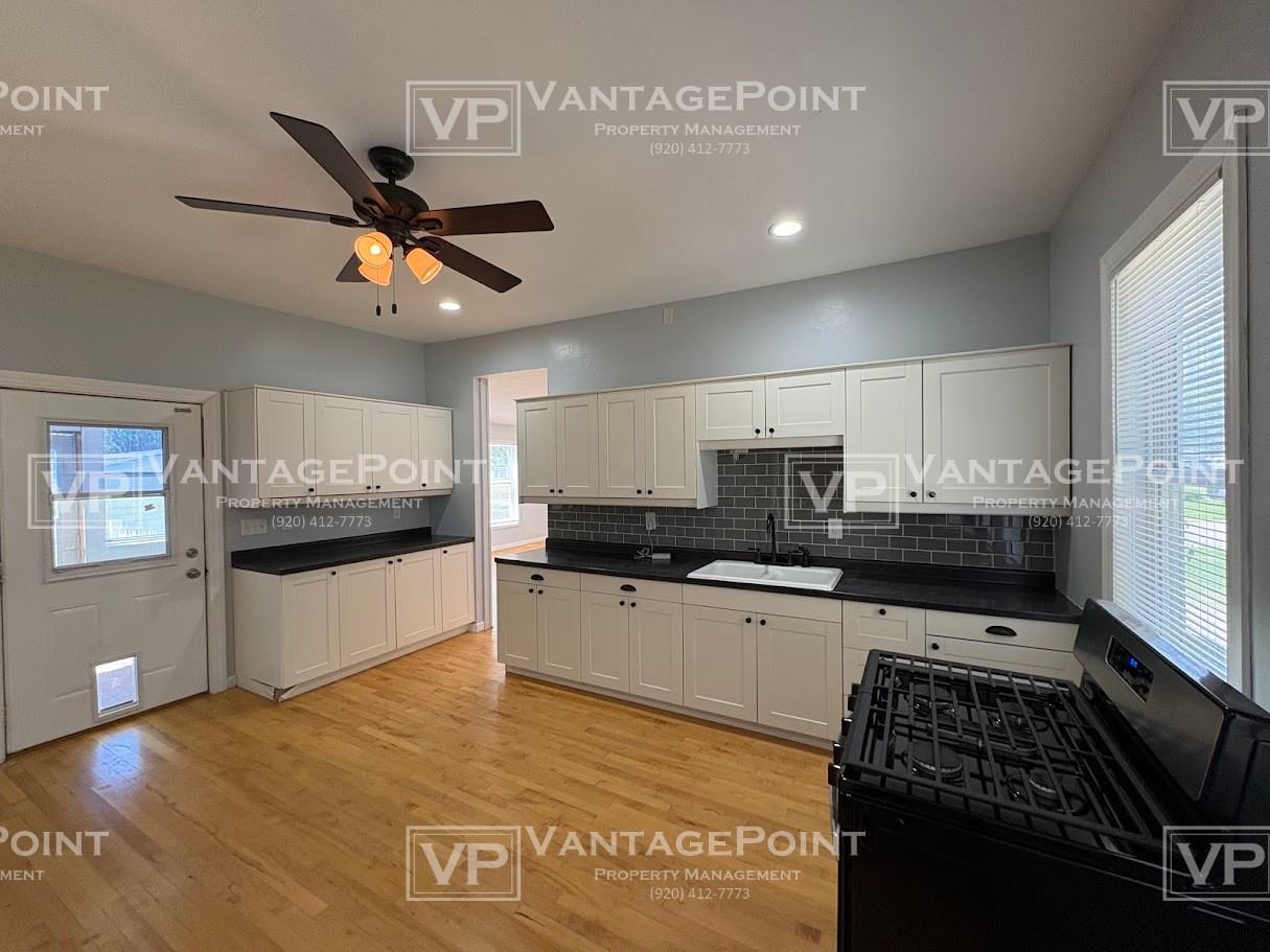 460 S Emery Ave Lowr - Photo 4 of 21