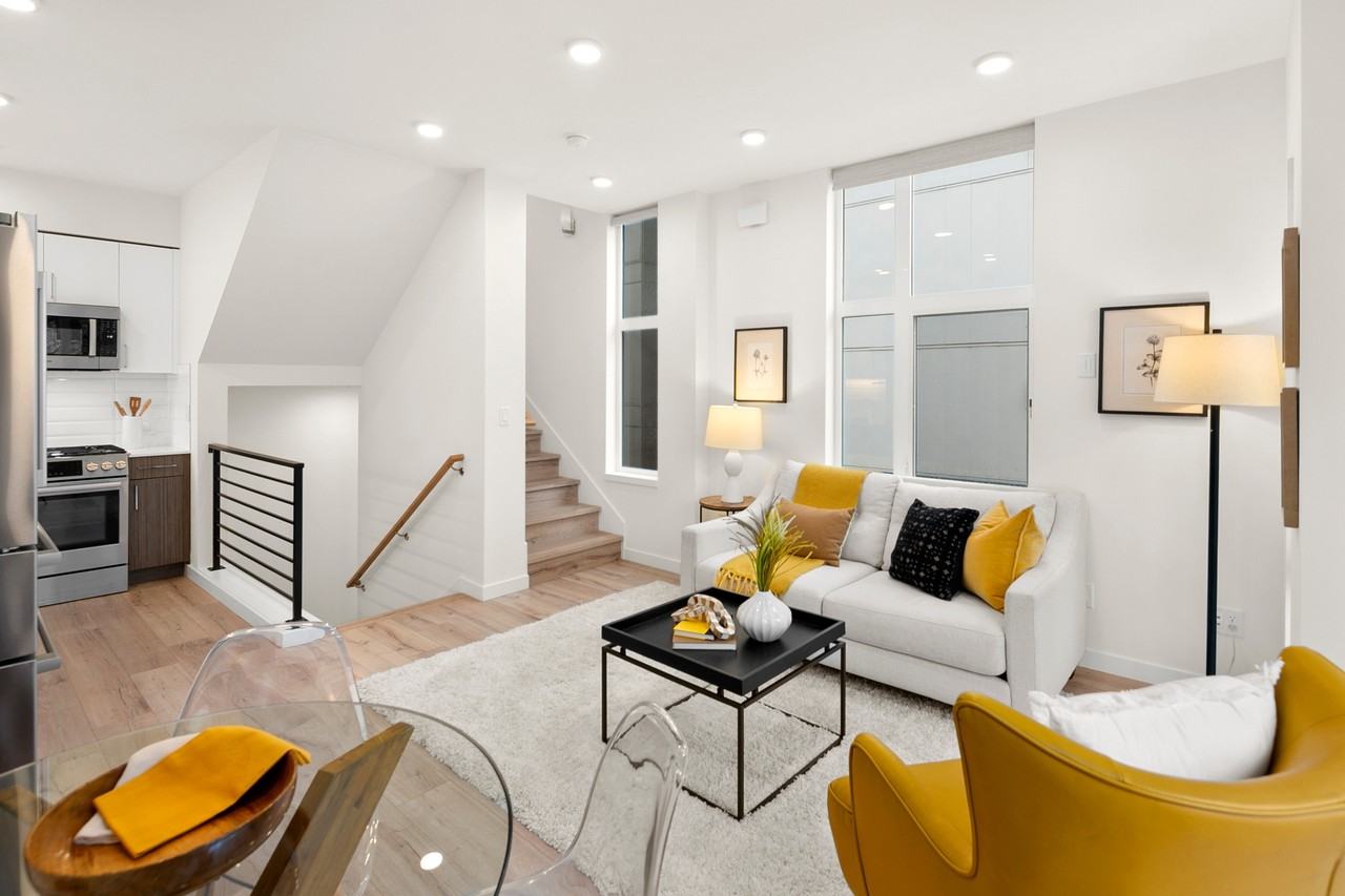 109 22nd Ave E #1 - Photo 4 of 26