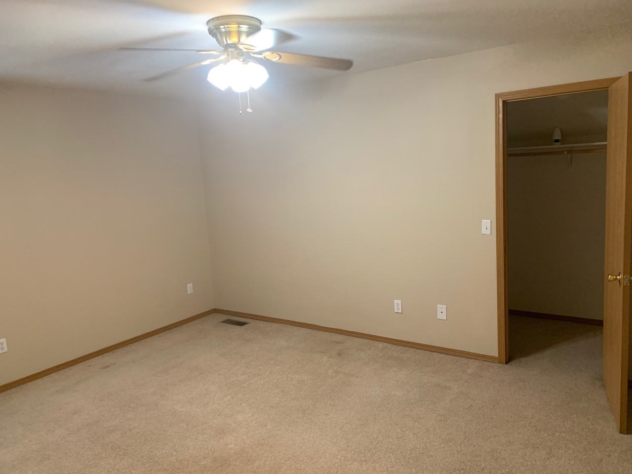 5750 N Orange Ln #5750 - Photo 7 of 24