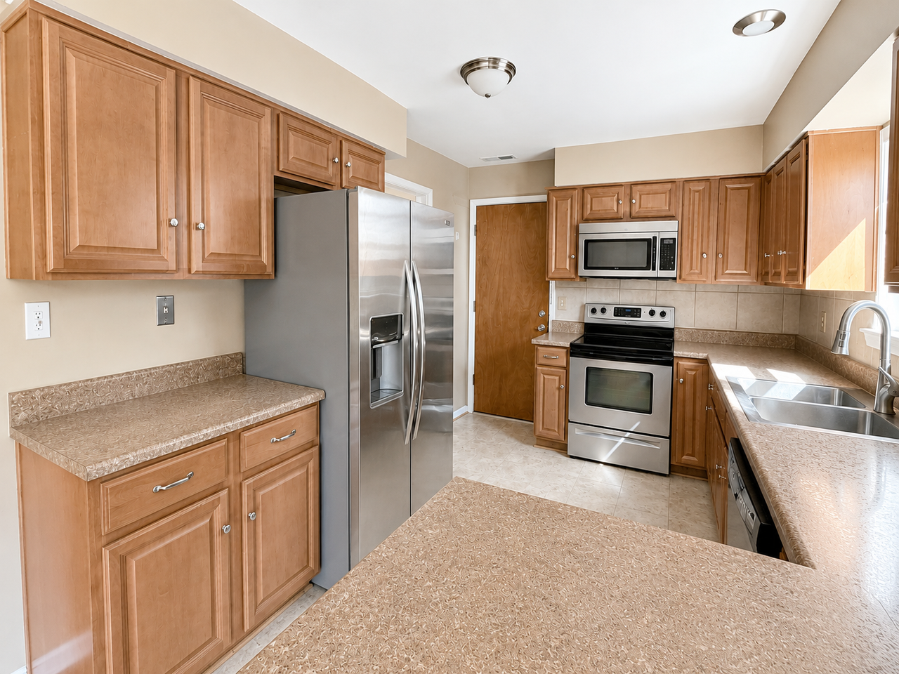 5533 Society Ct #1 - Photo 5 of 13